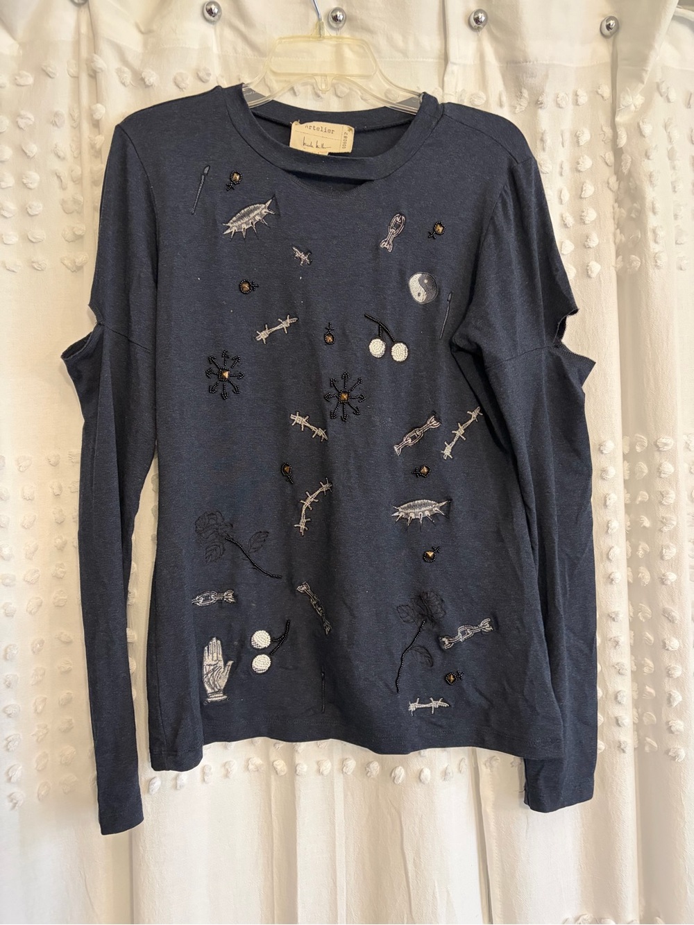 Artelier by Nicole Miller Embellished Long Sleeve Tee Palm Reader Yin Yang L